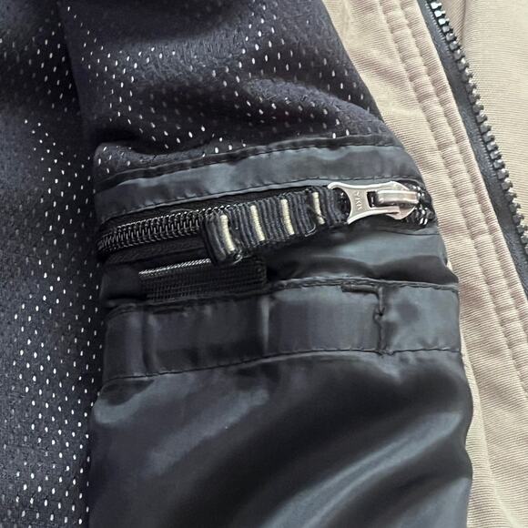 GAP Men’s Medium Padded Nylon Jacket Hooded Full Zip Taupe Outdoor Coat - Picture 8 of 11